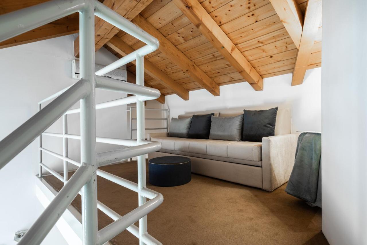 A Casa Nuccia Mansarda By Holiday Solutions Como Exterior photo