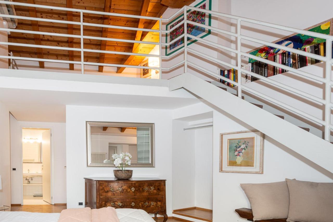 A Casa Nuccia Mansarda By Holiday Solutions Como Exterior photo